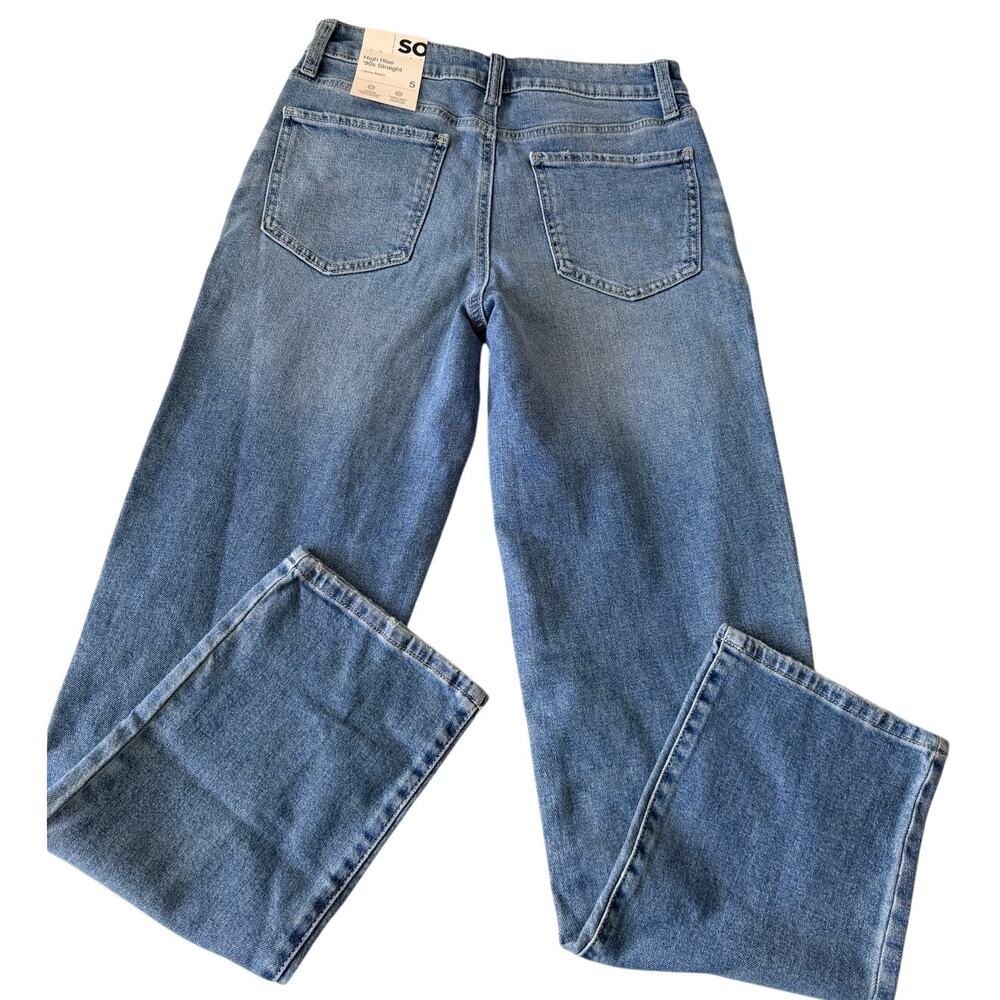 NWT SO High Rise 90s Straight Jeans Juniors 5 27W Light Wash Distressed - Picture 3 of 9
